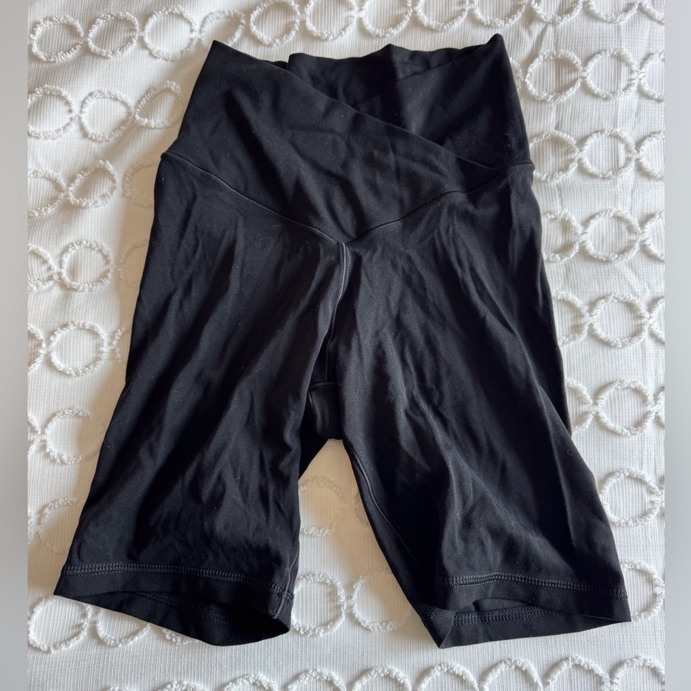 LIKE NEW Aerie Real Me Crossover Bike Shorts 7”
